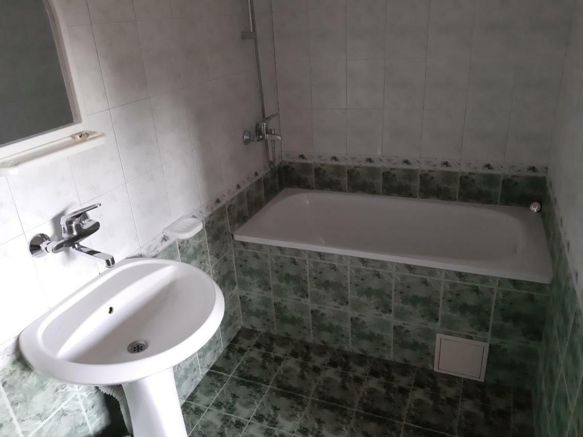 Къща Поколения Trjavna Exteriör bild